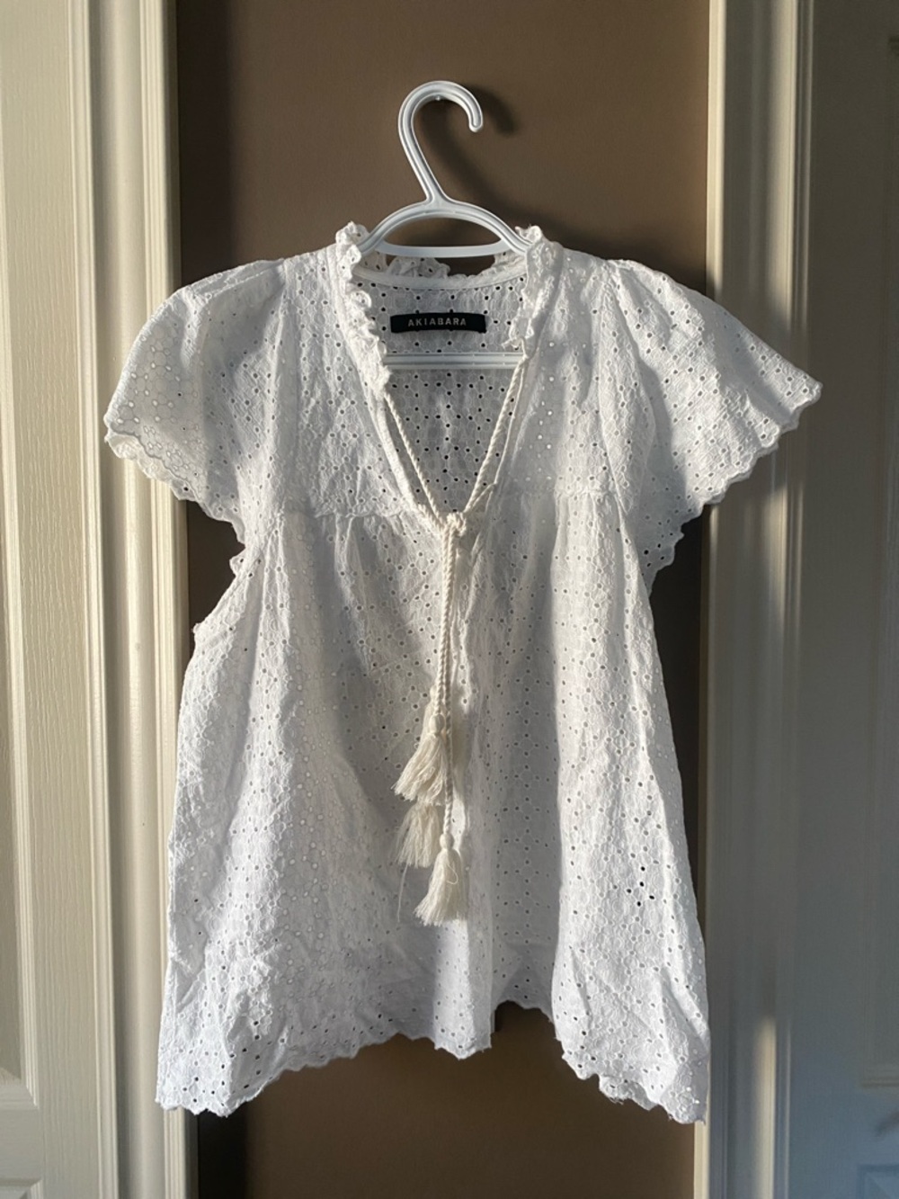 AKIABARA White Eyelet Tassel Tie Women's Top Cotton Small